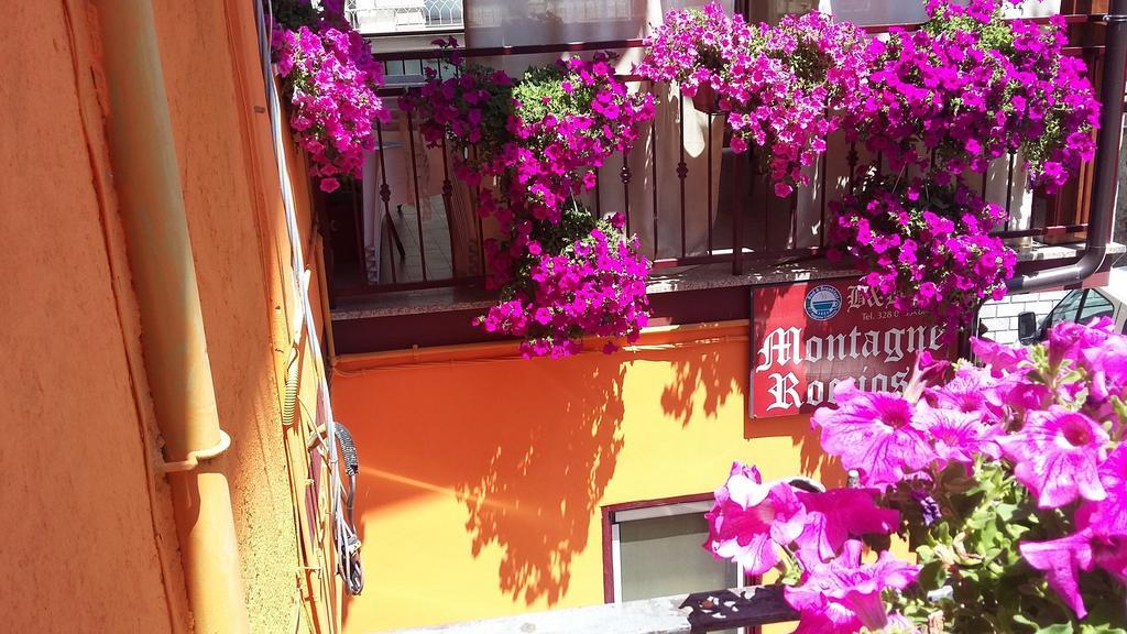 Montagne Rocciose Bed & Breakfast Frascineto Bagian luar foto