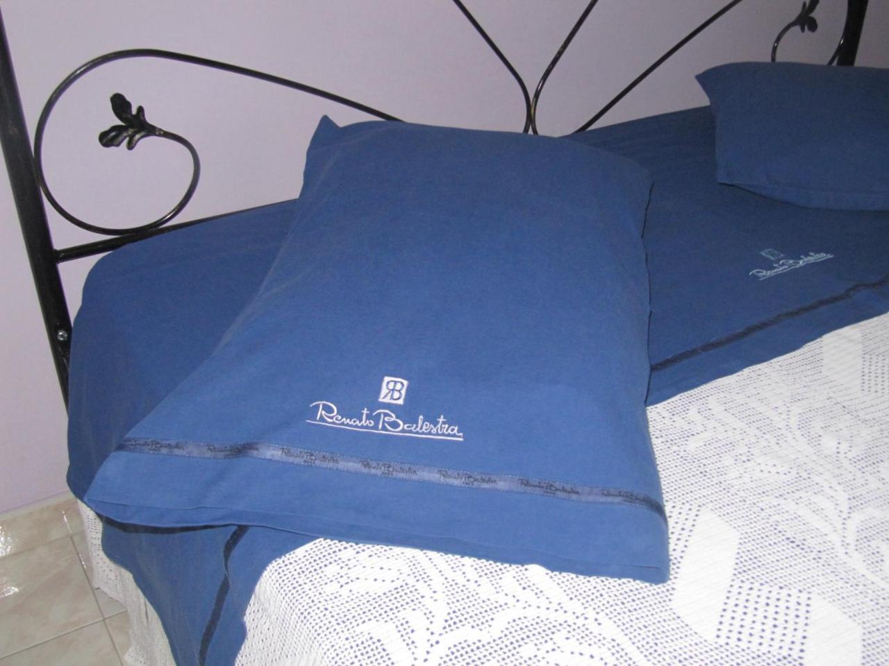 Montagne Rocciose Bed & Breakfast Frascineto Bagian luar foto